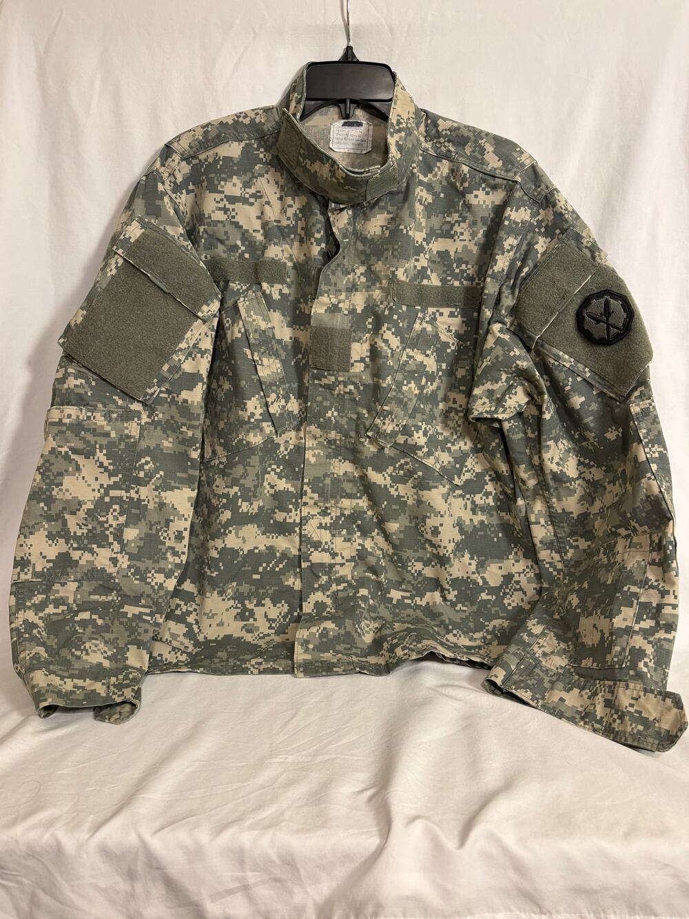 US Army ACU Digital Camo Combat Coat Jacket Large Regular